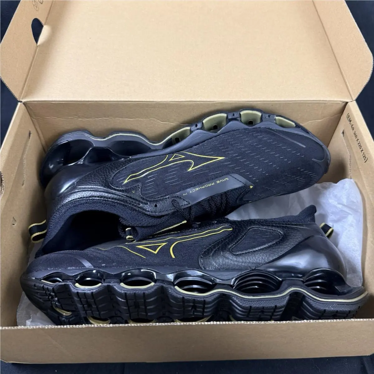 Mizuno shoes - Wave Prophecy 14 - Wave Prophecy - J1GC250052 - Black, Gold 5