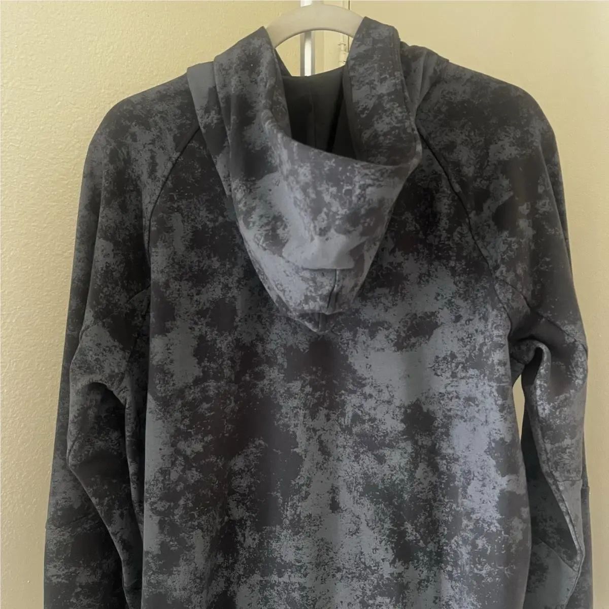 Lululemon clothing - Gray 3
