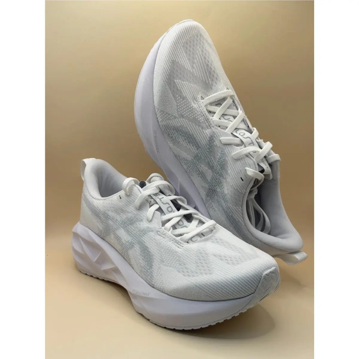 Asics shoes - ASICS Novablast - Novablast - 1012B765-100 - White 9