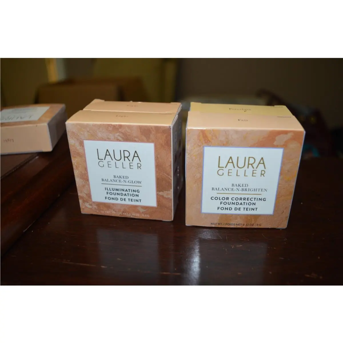 Laura Geller Baked Balance-n-glow Illuminating Foundation - Light