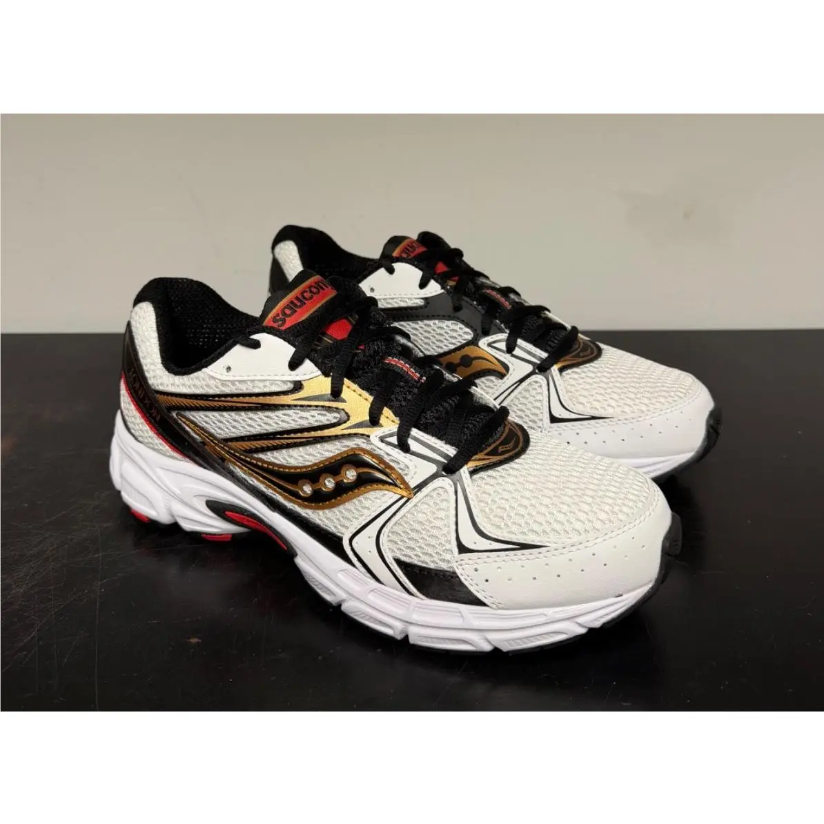 Men`s Saucony Ride Millennium London Sneakers White Black Gold Red S71053-1