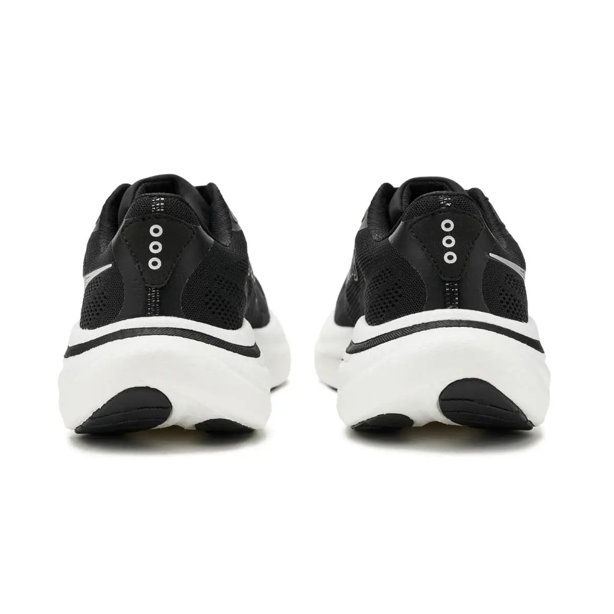Saucony shoes - Black/Silver 12