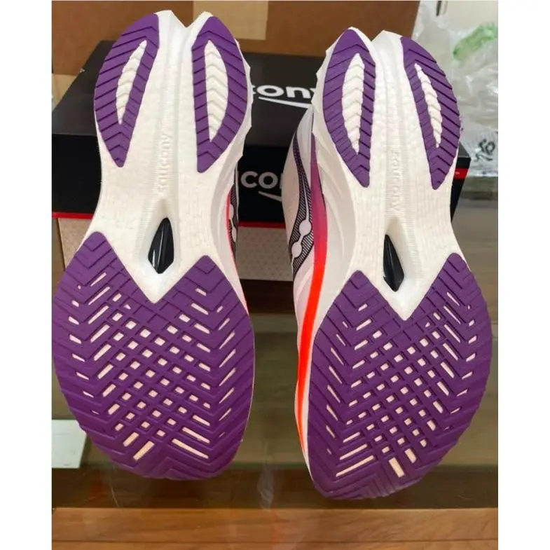 Saucony shoes - White 8