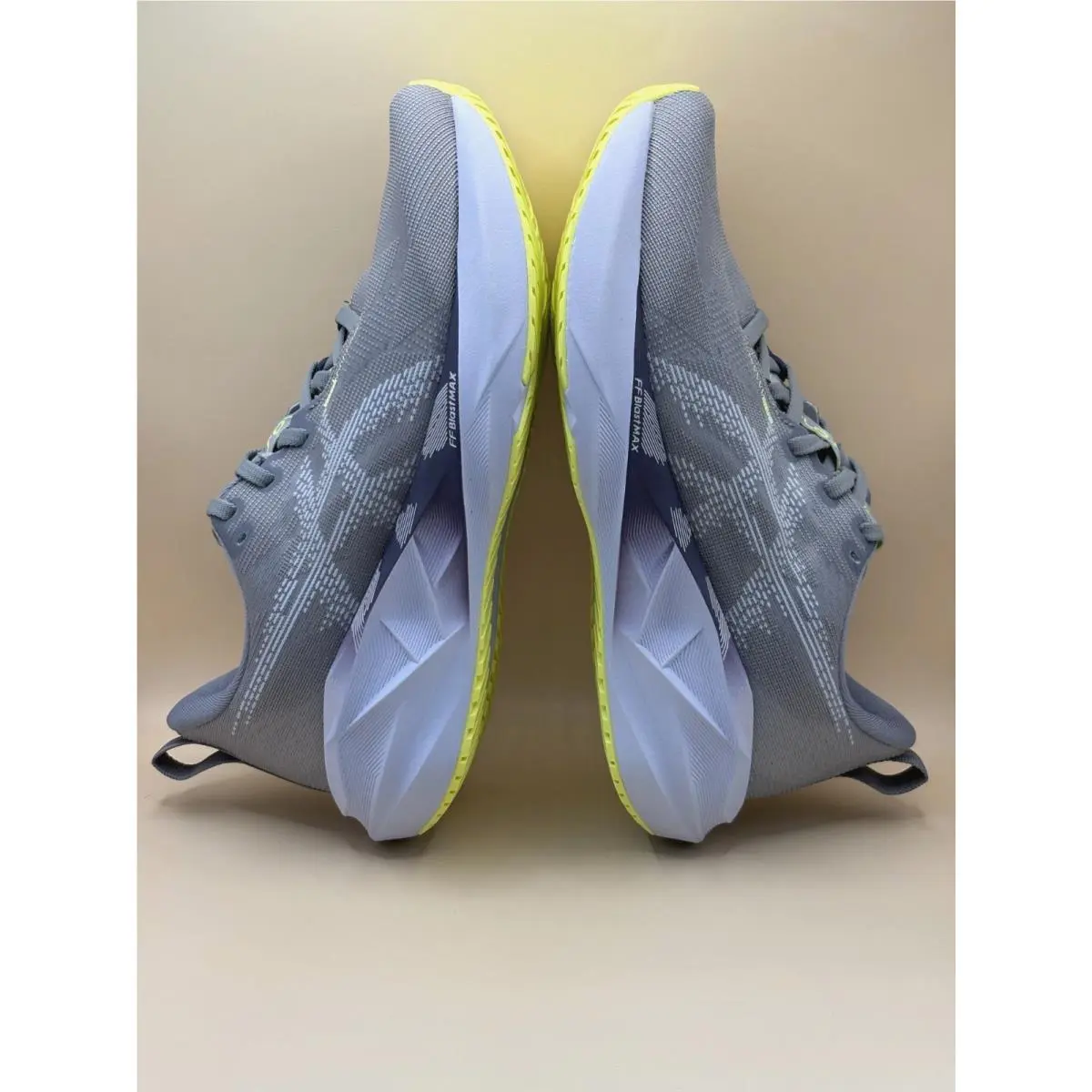 Asics shoes - ASICS Novablast - Novablast - Gray 4