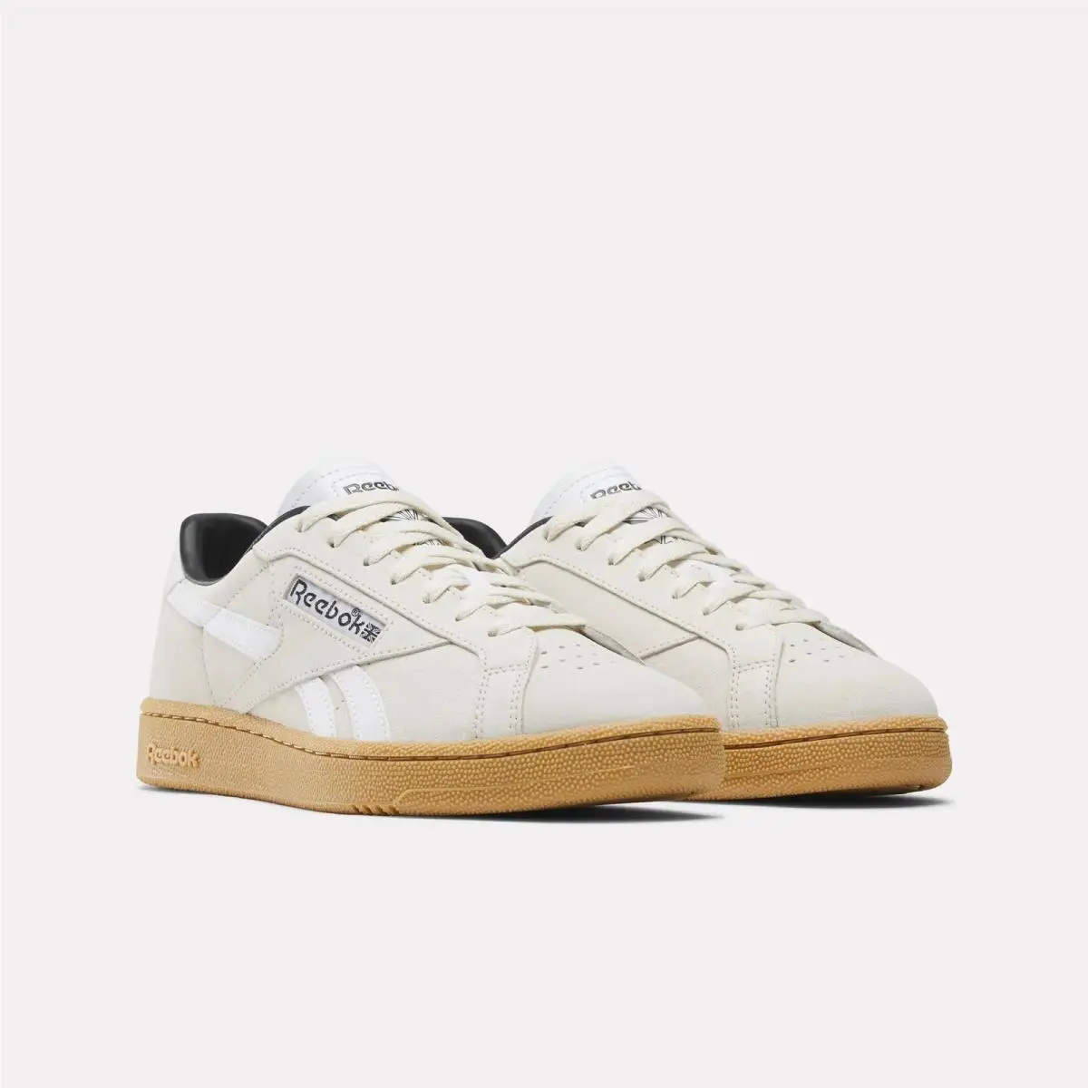 Reebok shoes - Alabaster/Chalk/Gum 2