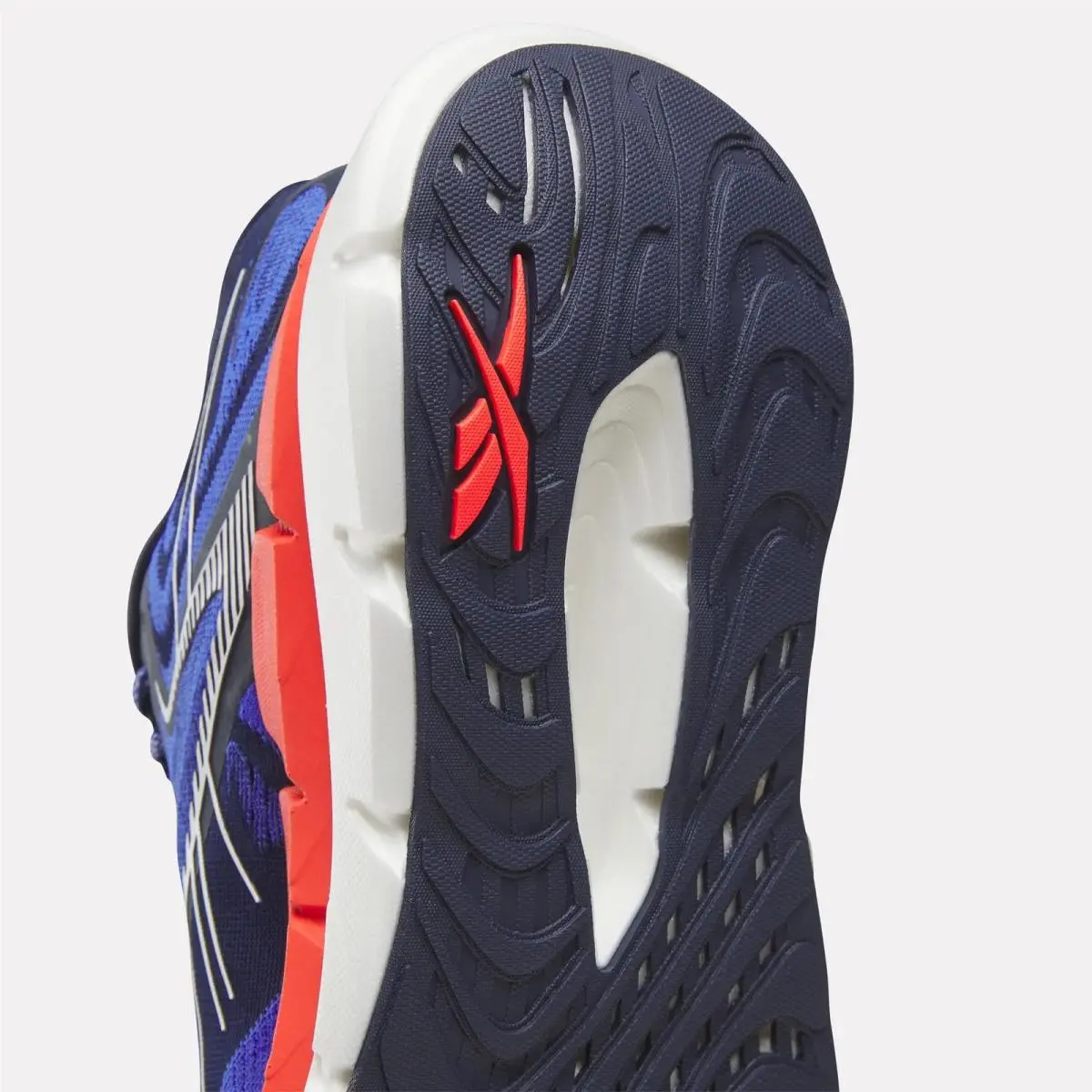 Reebok shoes - Black/Black/Red 8