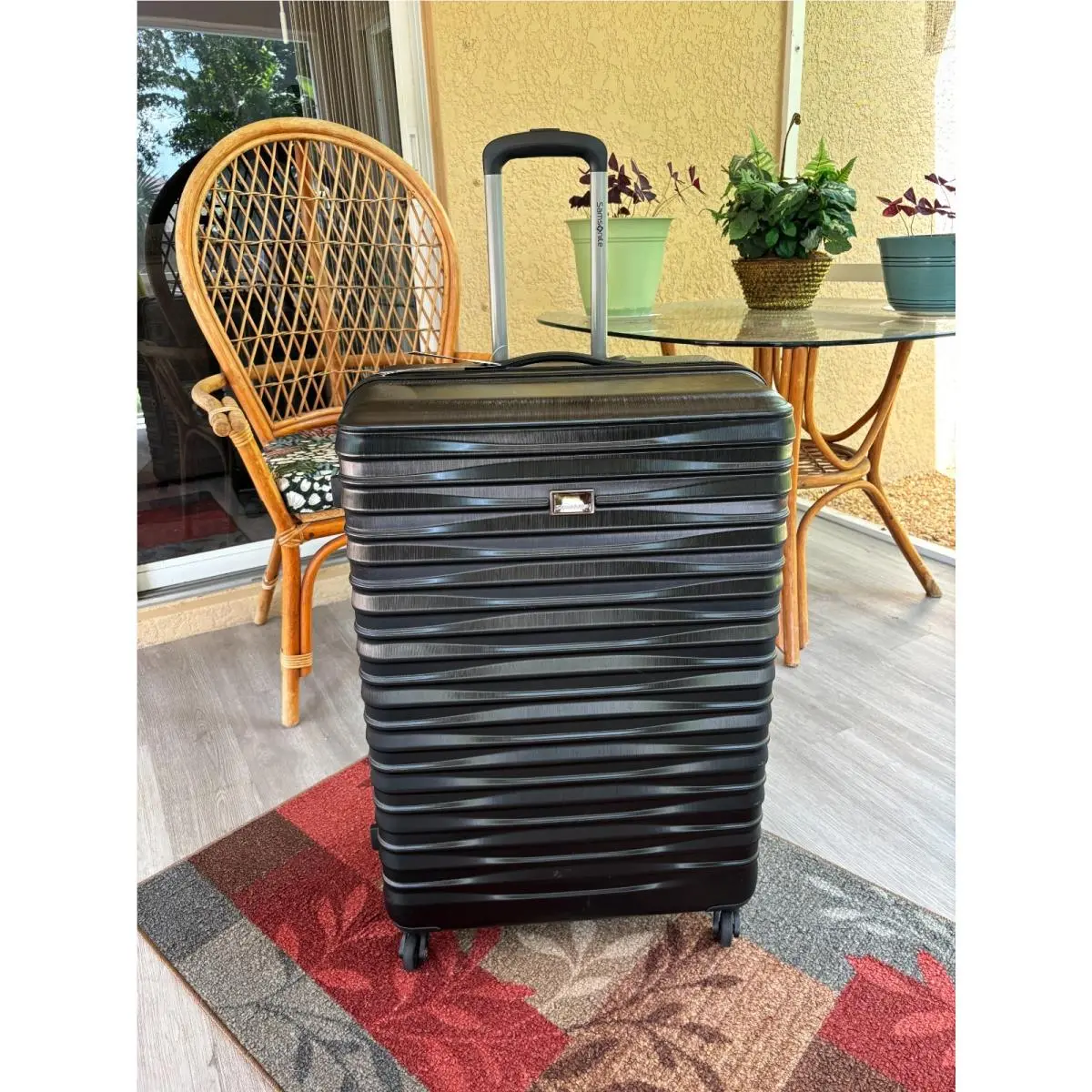 Samsonite Uptempo Large Hardside Luggage Color: Black