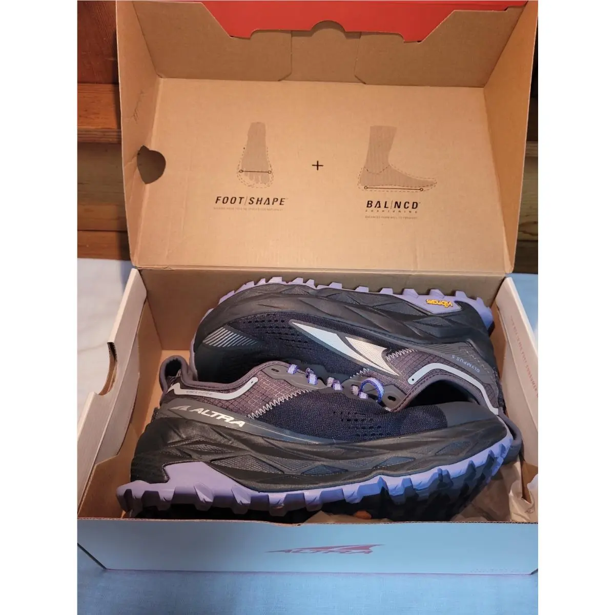 Altra Women`s Size 6.5/37.5 Olympus 5 Comfort Road Running Sneakers