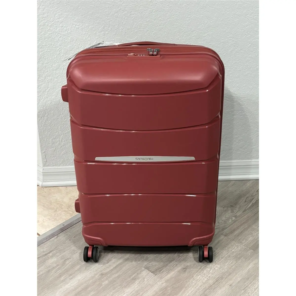 Samsonite Outline Pro Medium Spinner Suitcase Color: Mars Red