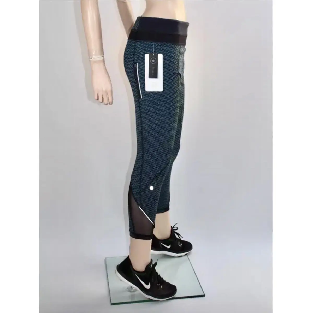 Lululemon clothing - Teal & Black 7