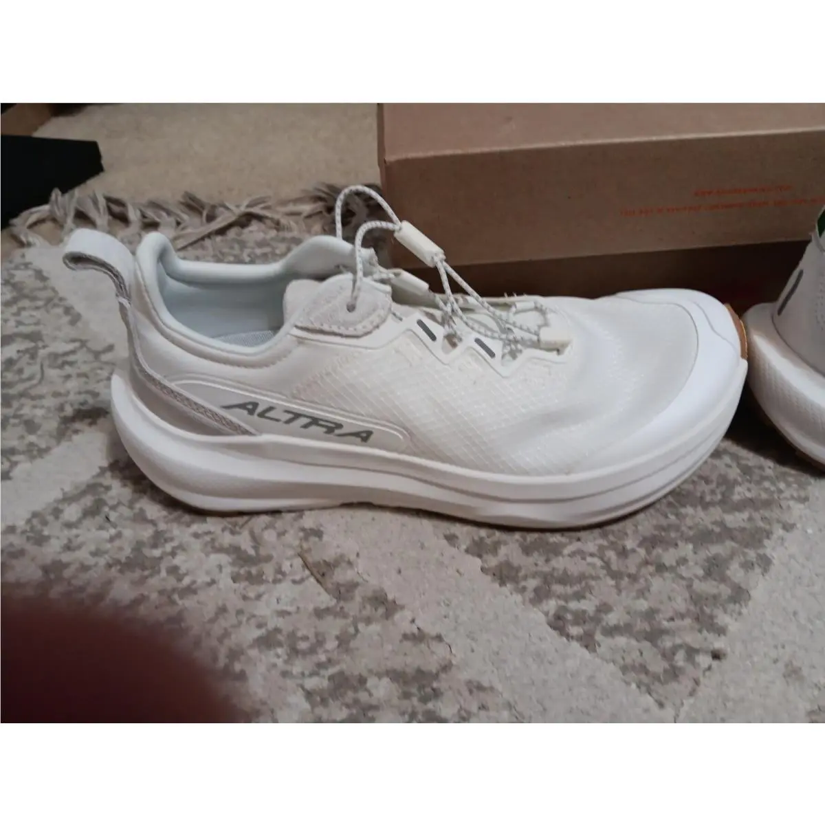 Altra shoes - Altra Voyager - Voyager - ALOA85TV110 - White 2