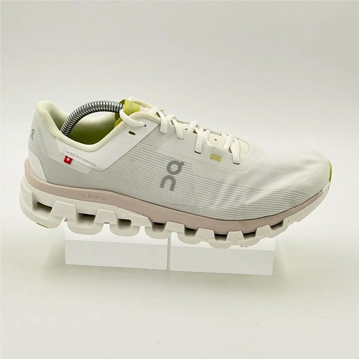 On Running Mens Size 9 Cloudflow 4 White Road Running Shoes Sneakers
