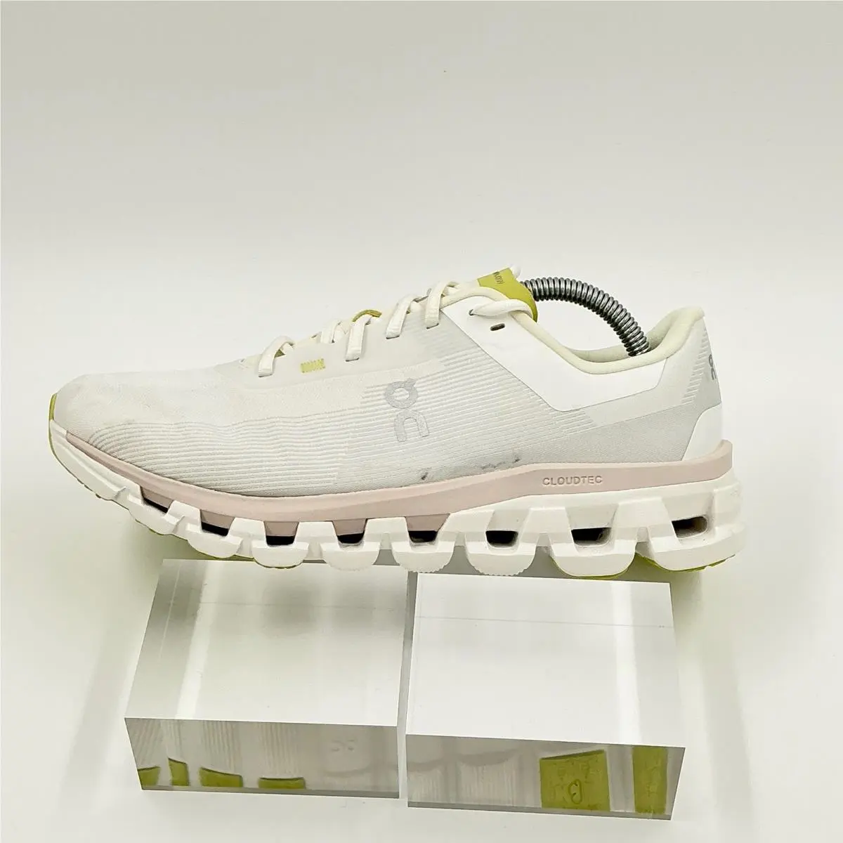 On-Running shoes - On Cloudflow - Cloudflow - White 4