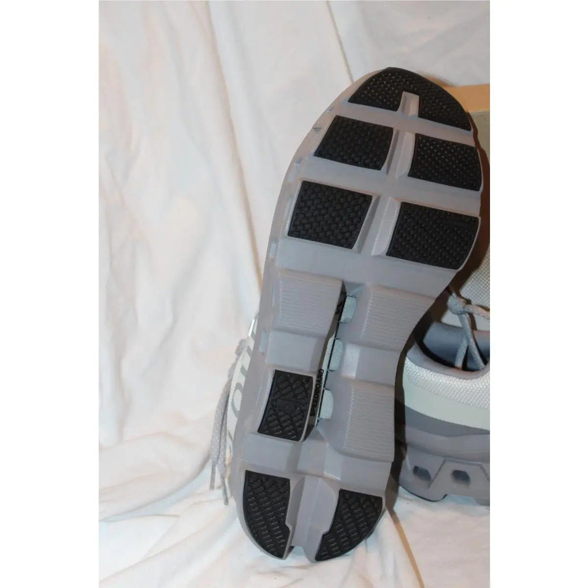 On-Running shoes - On Cloudmonster - Cloudmster - Gray 6