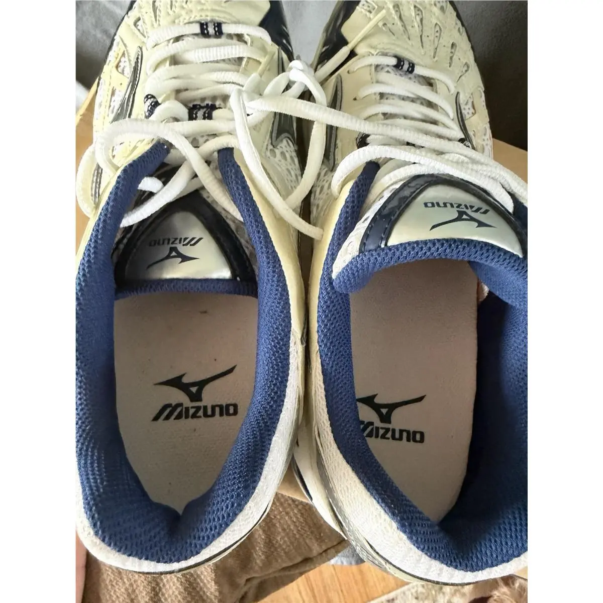 Mizuno shoes - Wave Lightning 4 - Wave Lightning - 9KV-88014 - Gold (UPC: 041969910245) 8