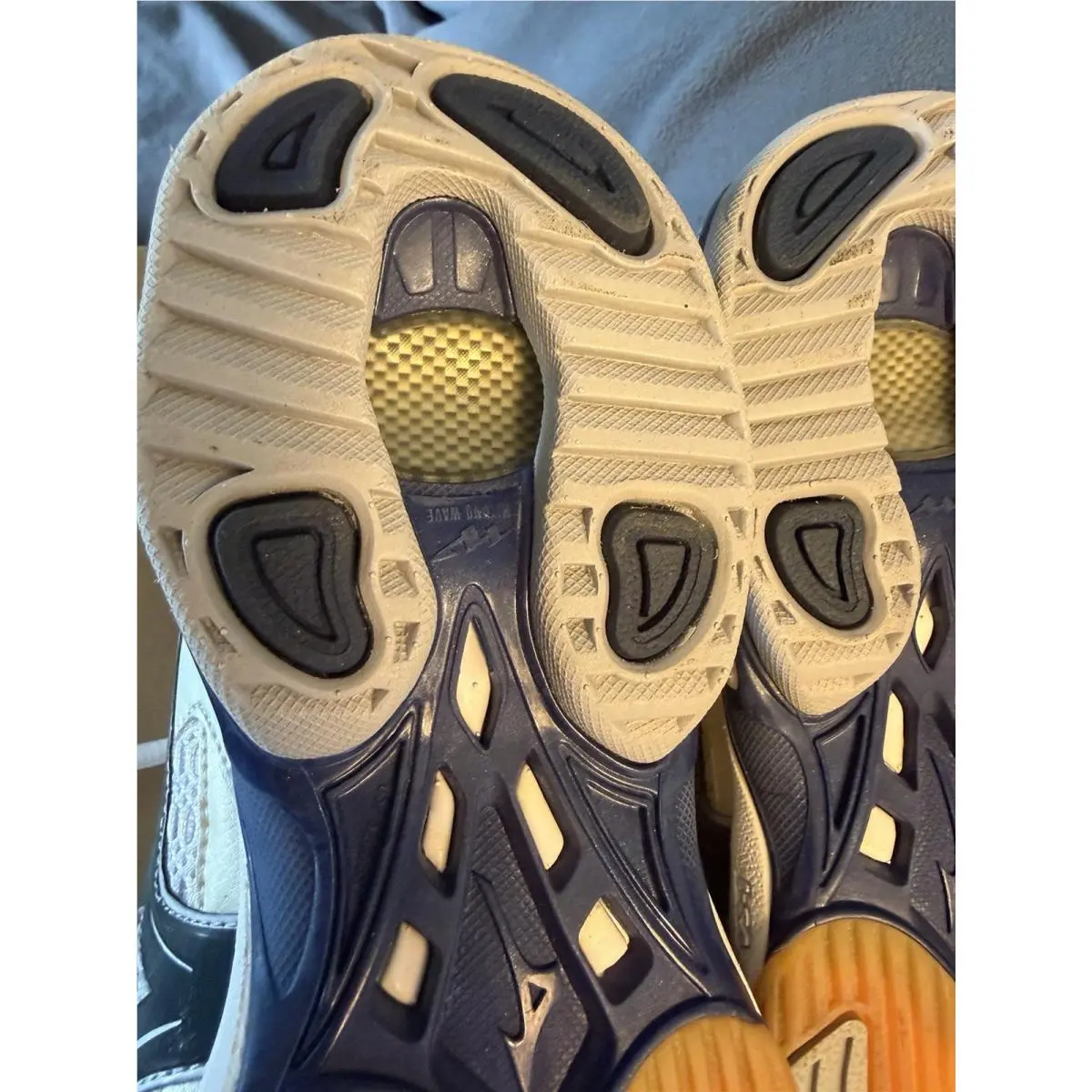 Mizuno shoes - Wave Lightning 4 - Wave Lightning - 9KV-88014 - Gold (UPC: 041969910245) 11