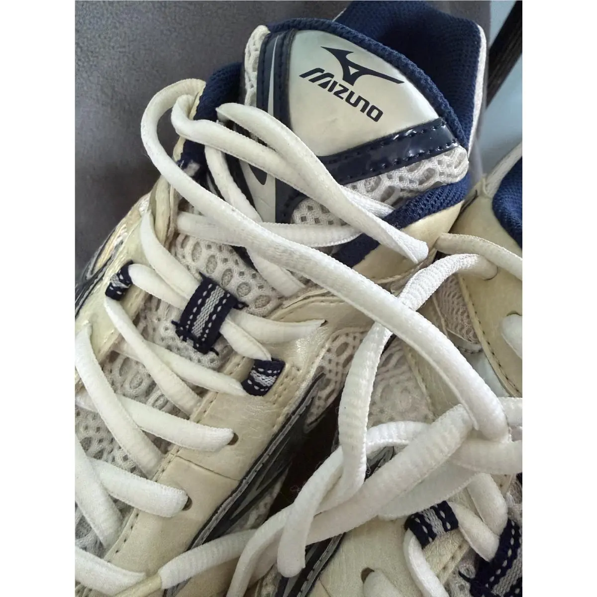 Mizuno shoes - Wave Lightning 4 - Wave Lightning - 9KV-88014 - Gold (UPC: 041969910245) 3