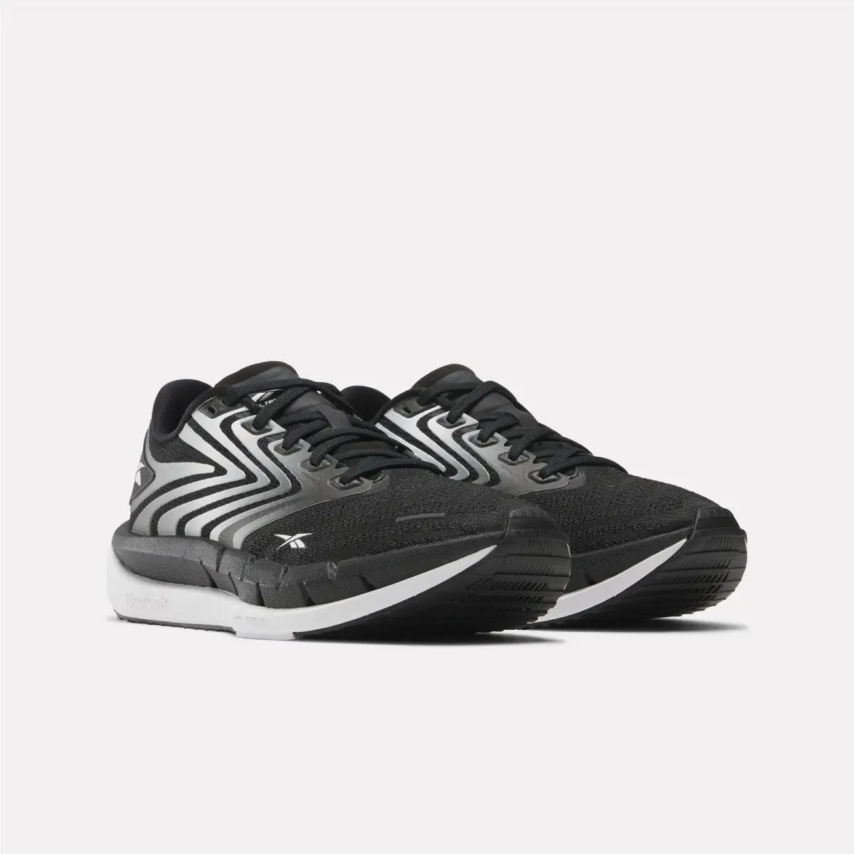 Reebok shoes - White/White/Pink 8