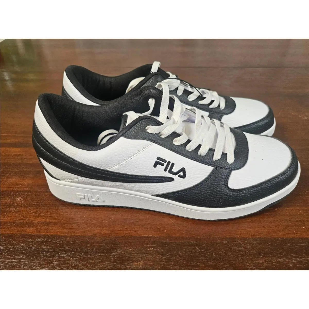 Fila Low Top Sneakers Men Size 13 Black White 1CM00551-120 Athletic Shoes