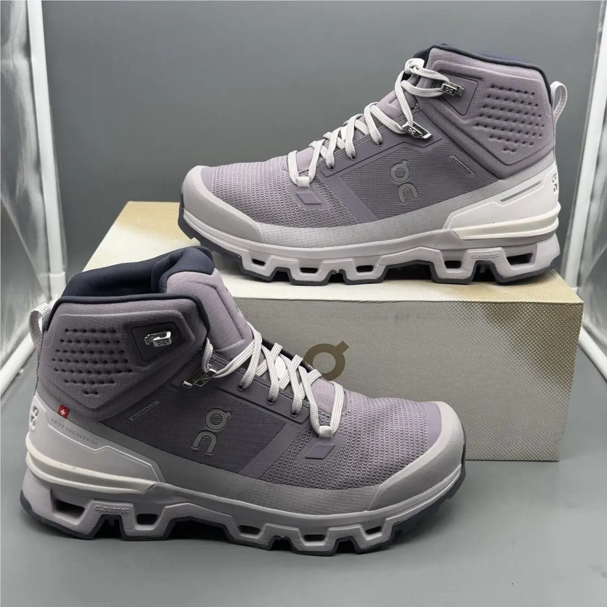 On Running Cloudrock 2 Waterproof Women’s 9.5 Trail Hiking Shoes ‘shark/fade’