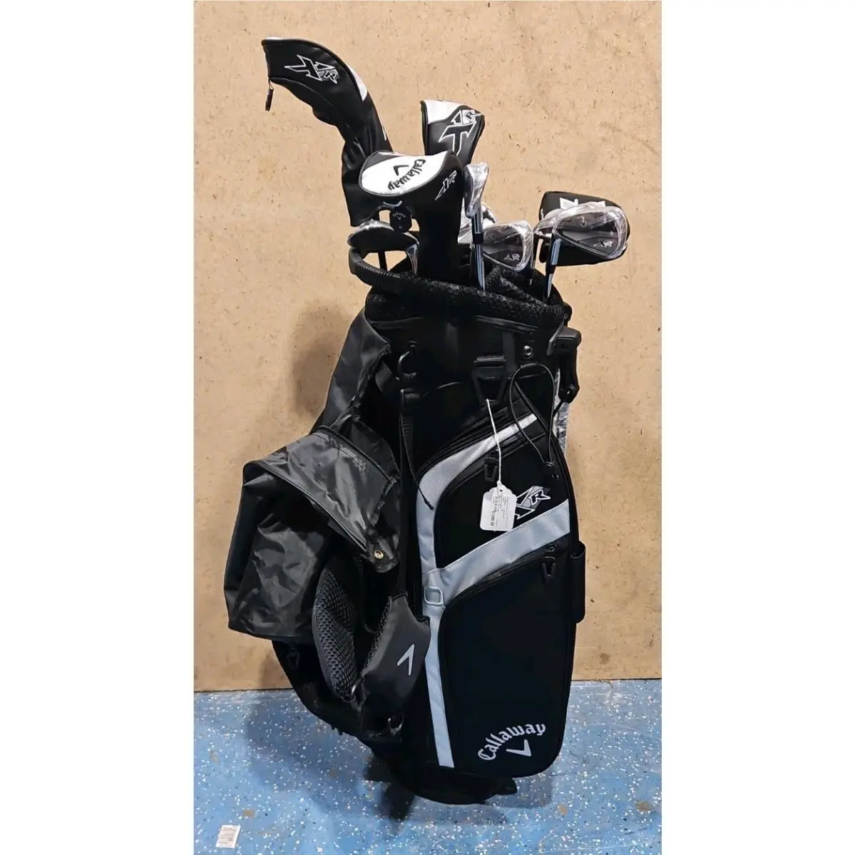 Callaway XR Men`s LH 11pc Steel Shaft Regular Flex Golf Set with Cart Bag