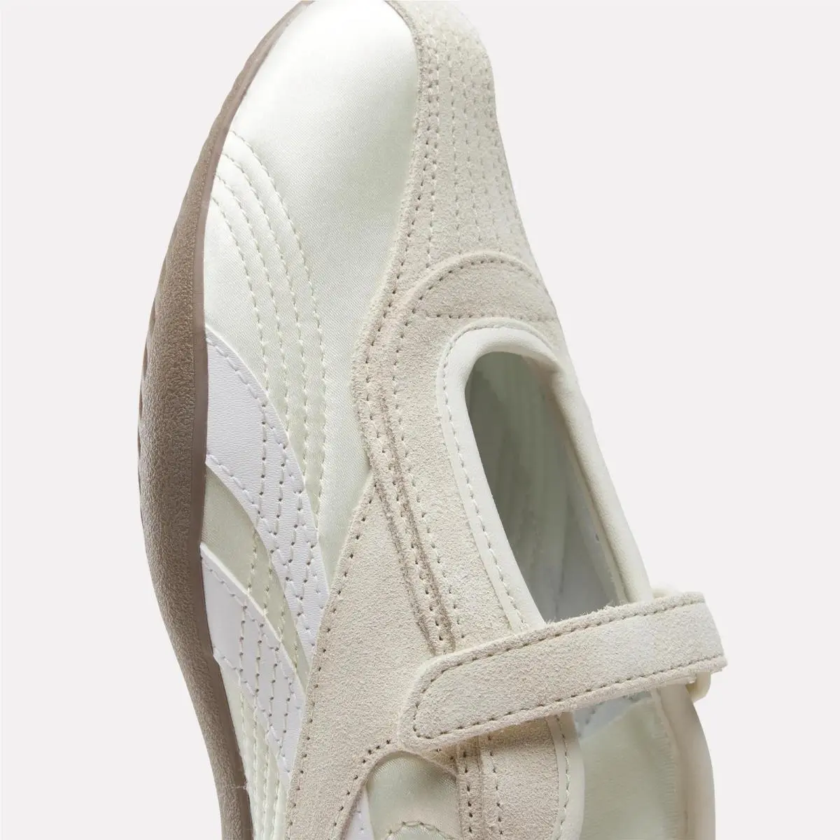Reebok shoes - Vintage Chalk/Ftwr White/Gum 4