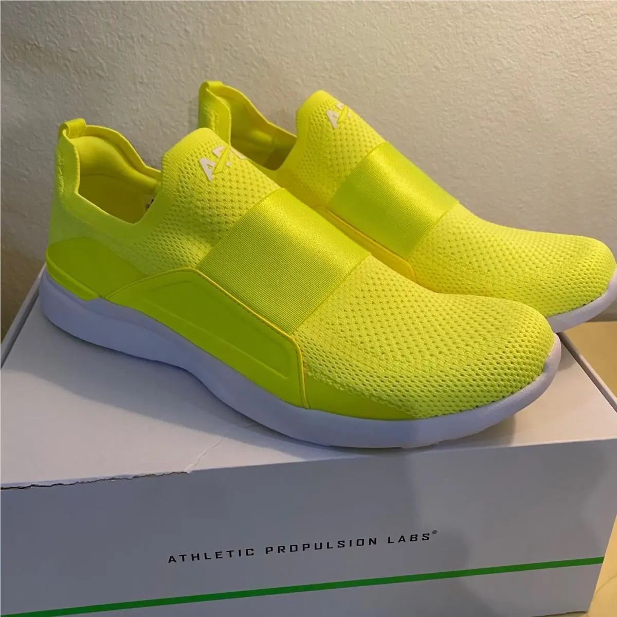 Athletic Propulsion Labs Apl Men`s Techloom Bliss Slip On Running Shoes. 12