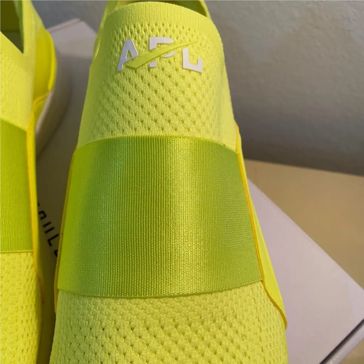 On-Running shoes - Yellow 1