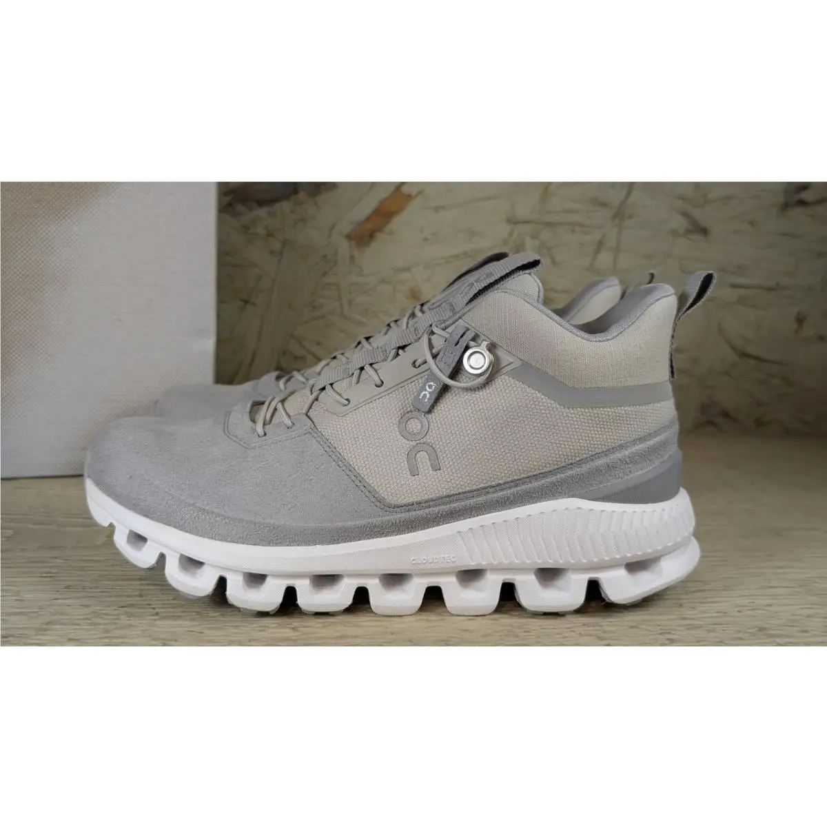 On Running Women`s Cloud Hi Glacier Grey High Top Sneakers Size 5.5