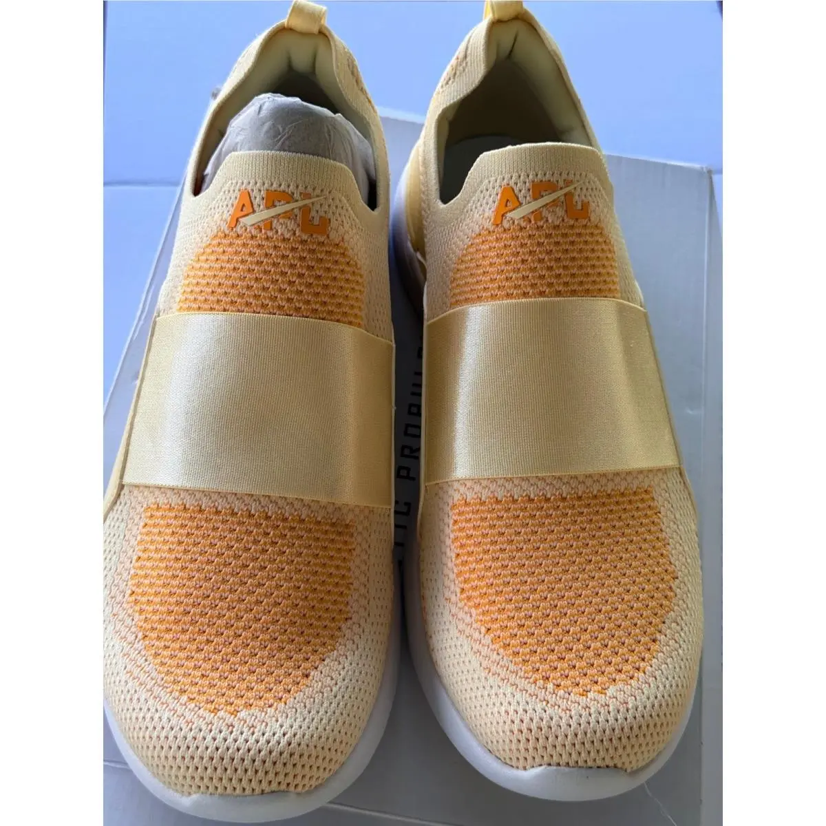 Apl Techloom Bliss Mens 11 Yellow Orange Slip On Running Shoes Sneakers 0923XC