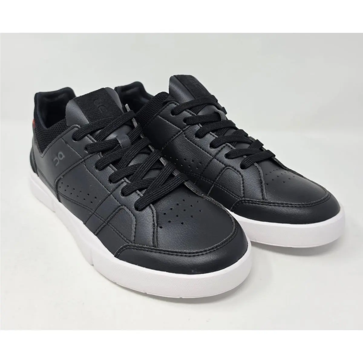 On Running The Roger Clubhouse Black White Sneakers Women`s 7.5 48.99428