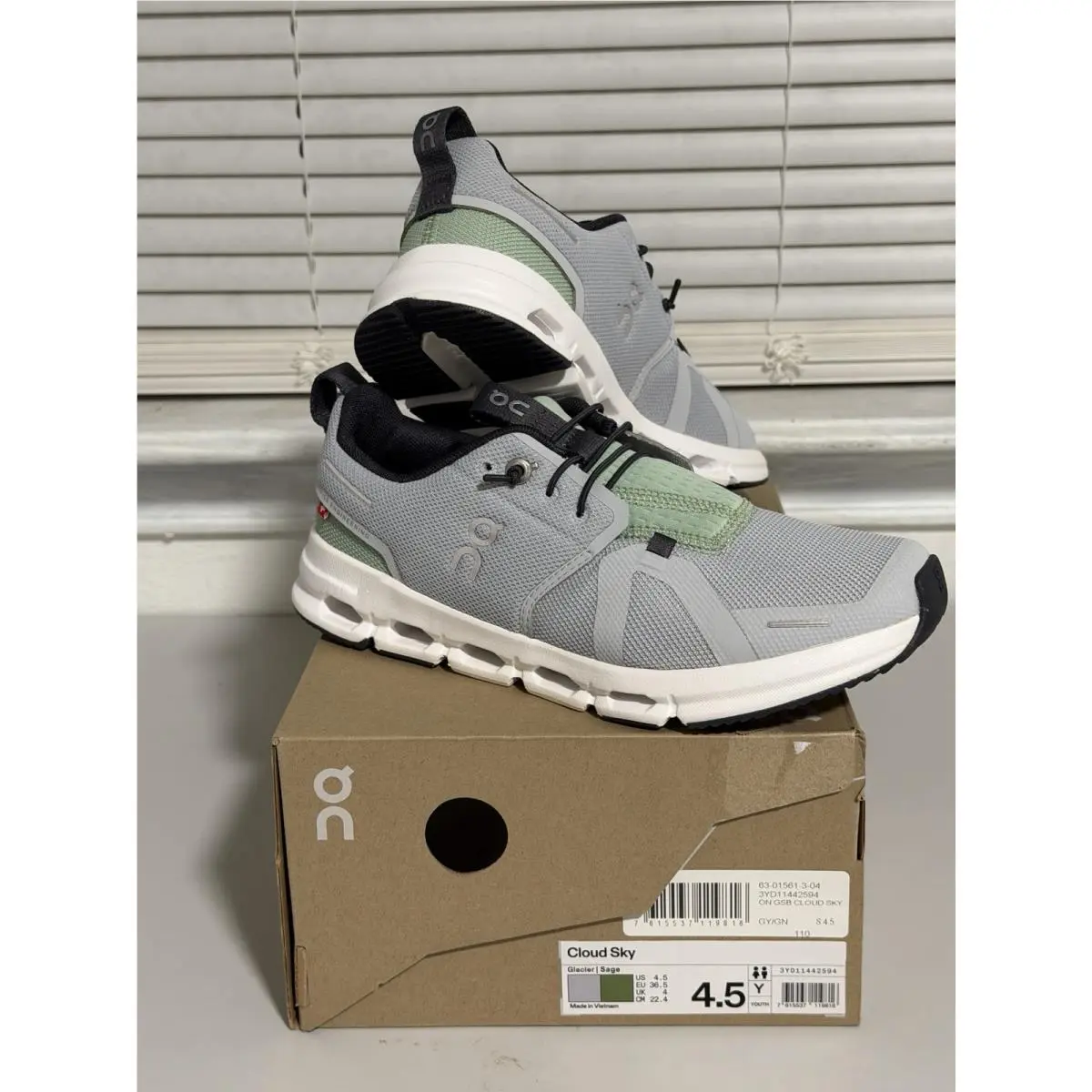 On-Running shoes - 3YD11442594 - 3YD11442594 - Glacier Sage 1