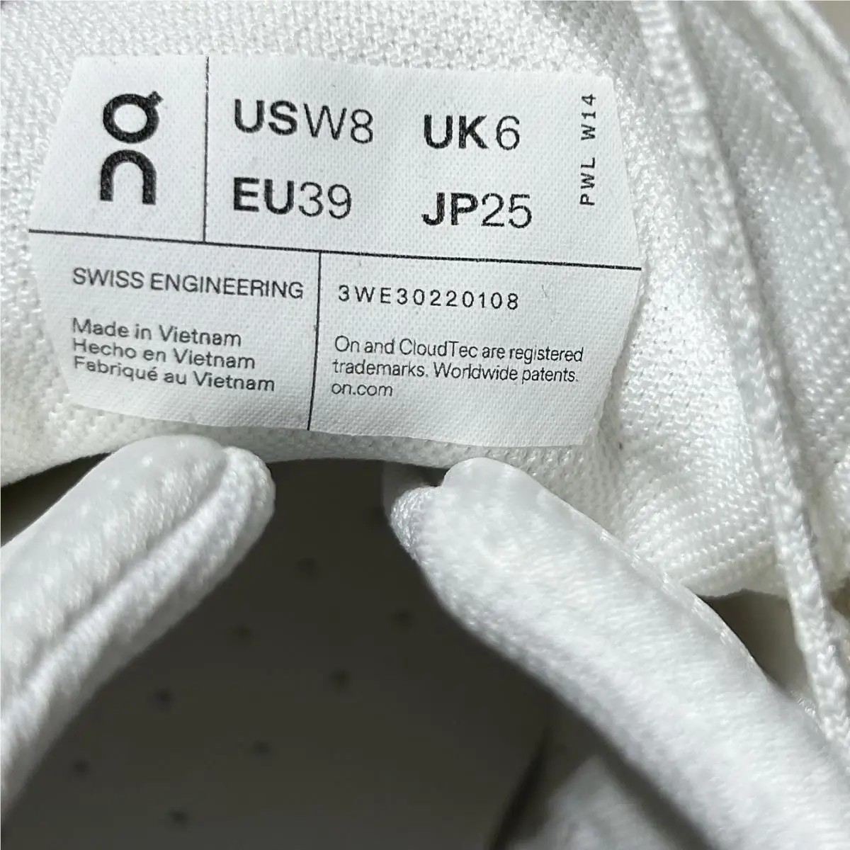 On-Running shoes - On Cloudnova 2 - Cloudnova - 3WE30220108 - All White 3