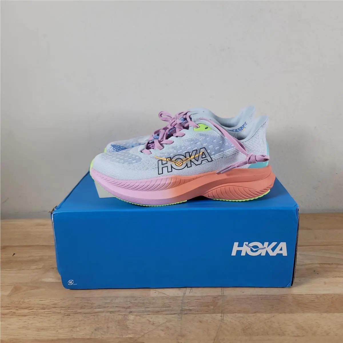 Hoka One One Mach 6 1147810-ISK Athletic Shoes Women`s Size 6.5B