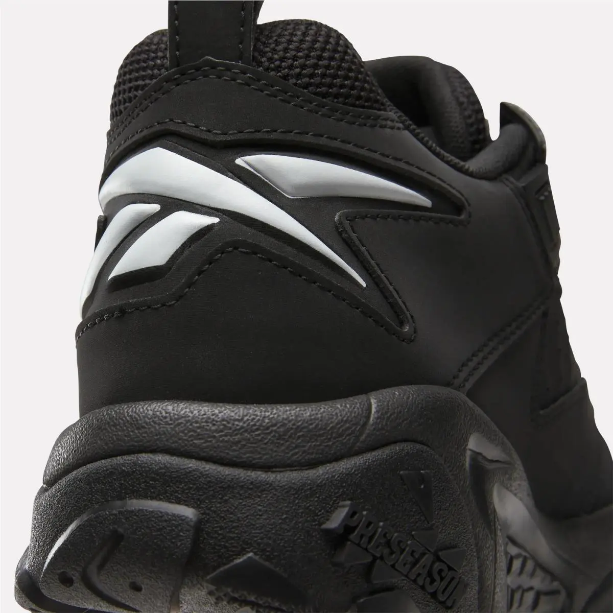Reebok shoes - Black/Black/White 4