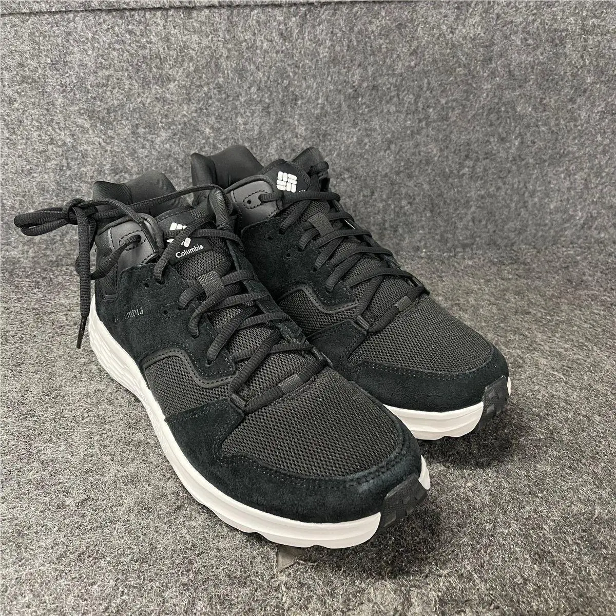 Columbia Tough Mother FS Mid Hiking Shoes Women`s Size US 9.5 Black