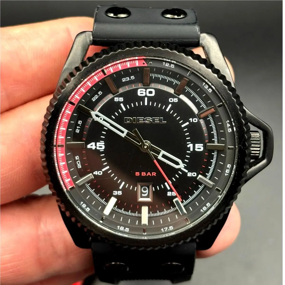 Diesel DZ1760 Rollcage Men’s Quartz Watch Black Dial Silicone Strap 46mm Nibwt