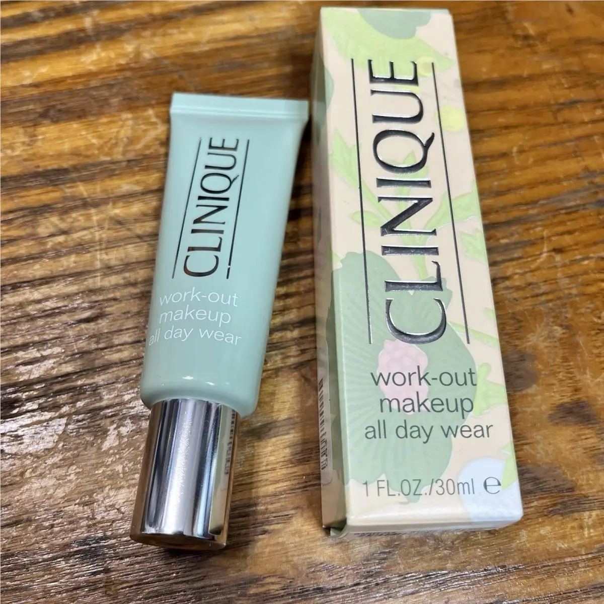 Clinique Workout Makeup All Day Wear 04 Bisque 1oz All Skin Types Old Stock