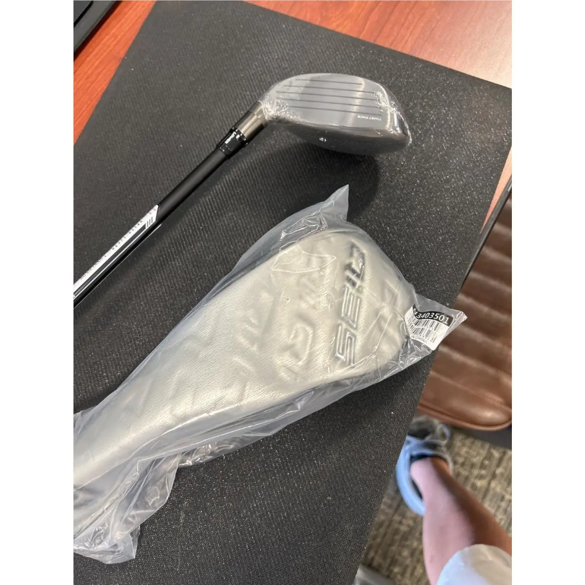 Taylormade Qi35 Rescue 22° 4 Hybrid Regular Flex Fujikura Ventus Blue 6 2025