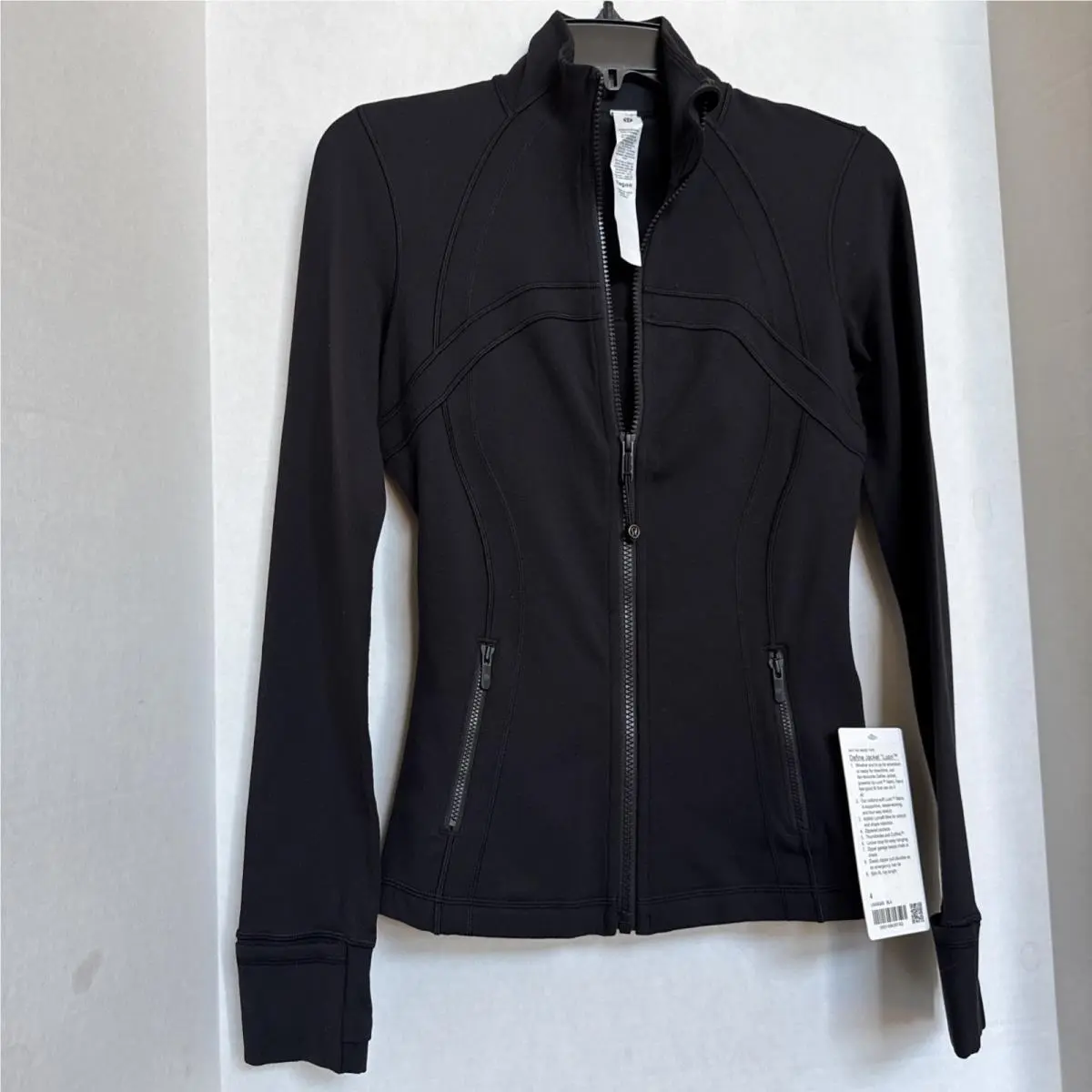 Lululemon Women’s Define Jacket Fabric Luon Size 4 Black