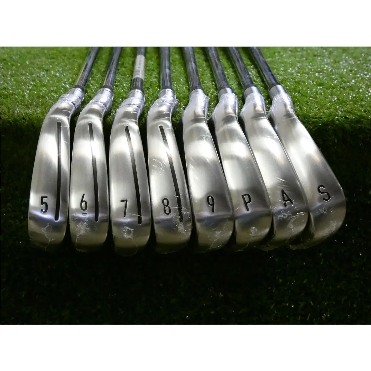 TaylorMade  - Qi 4