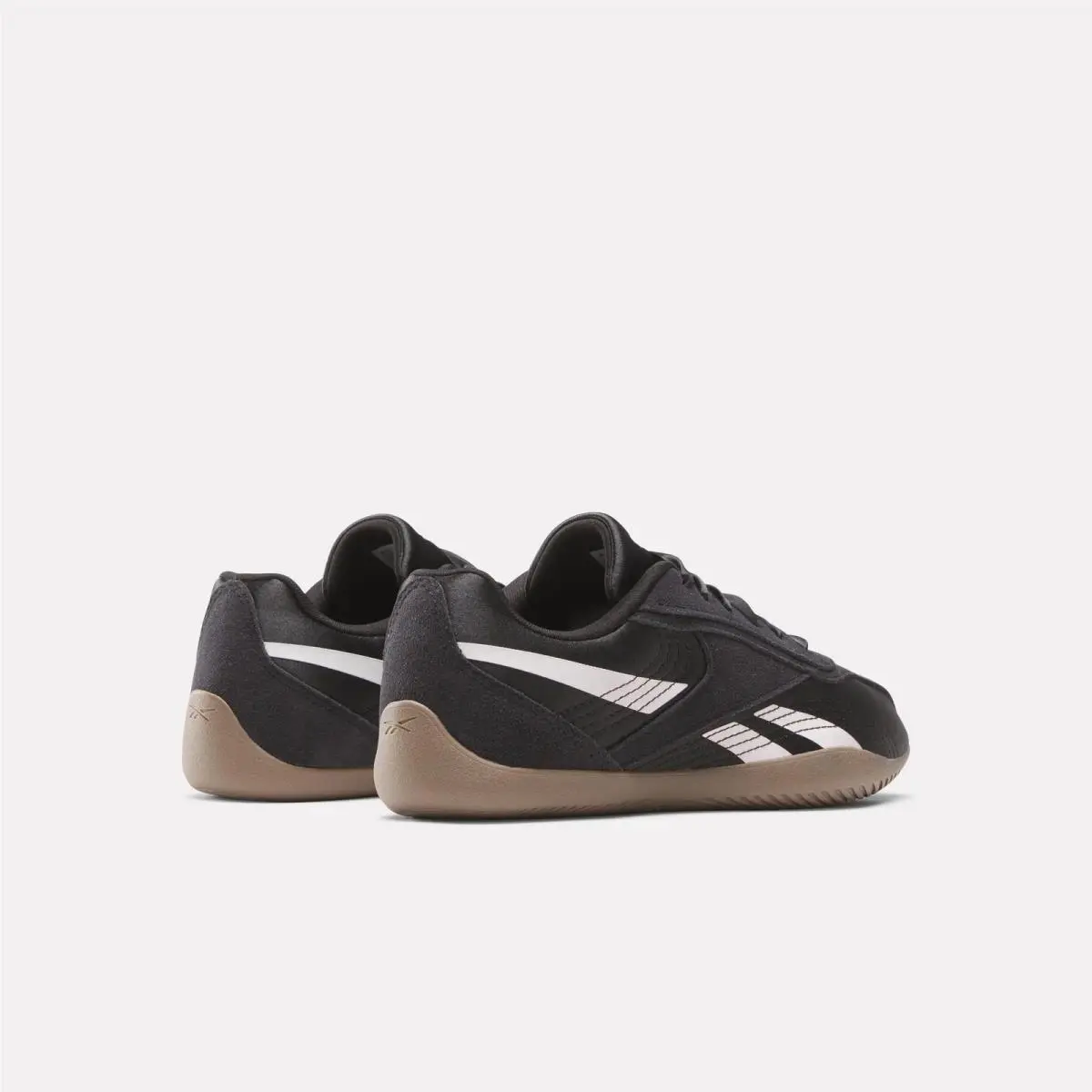 Reebok shoes - Black/White/Gum 6