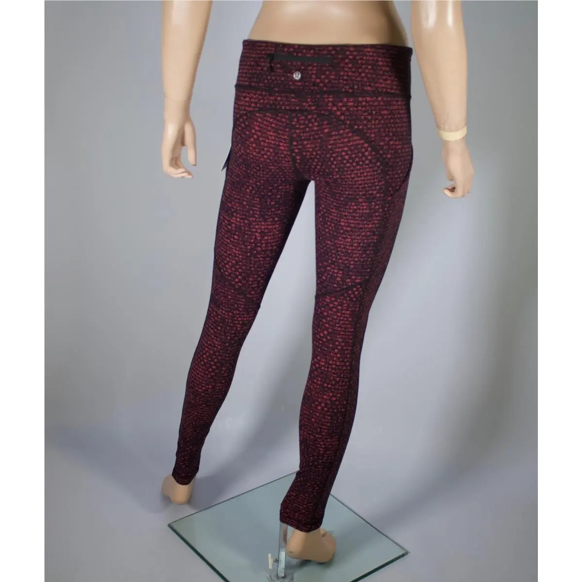 Lululemon clothing - Red & Black 4