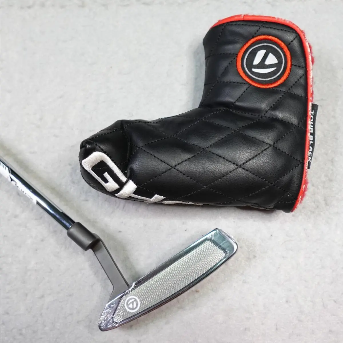 Taylormade Daytona Ghost Tour Black Putter Mens LH 35 w Head Cover