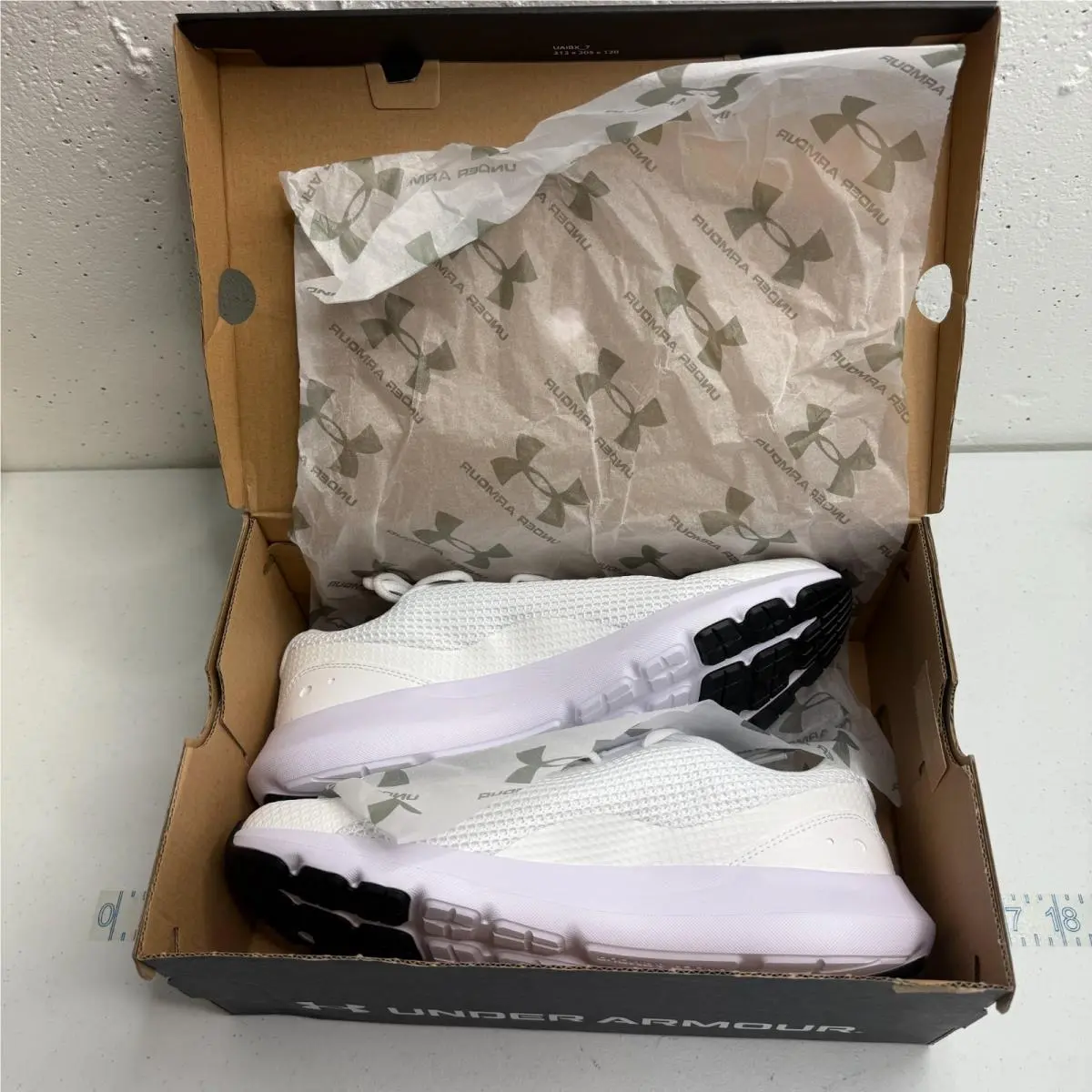 Under Armour Men`s UA Surge 3 White Running Shoes Size 10 UK 9