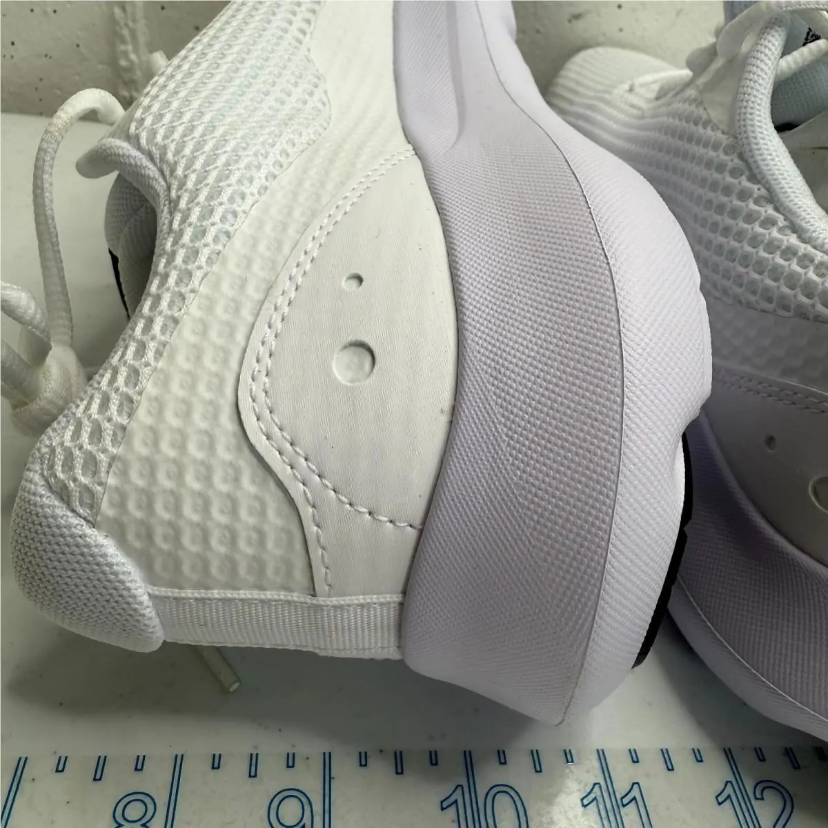 Under Armour shoes - SURGE 3 - SURGE - White 2