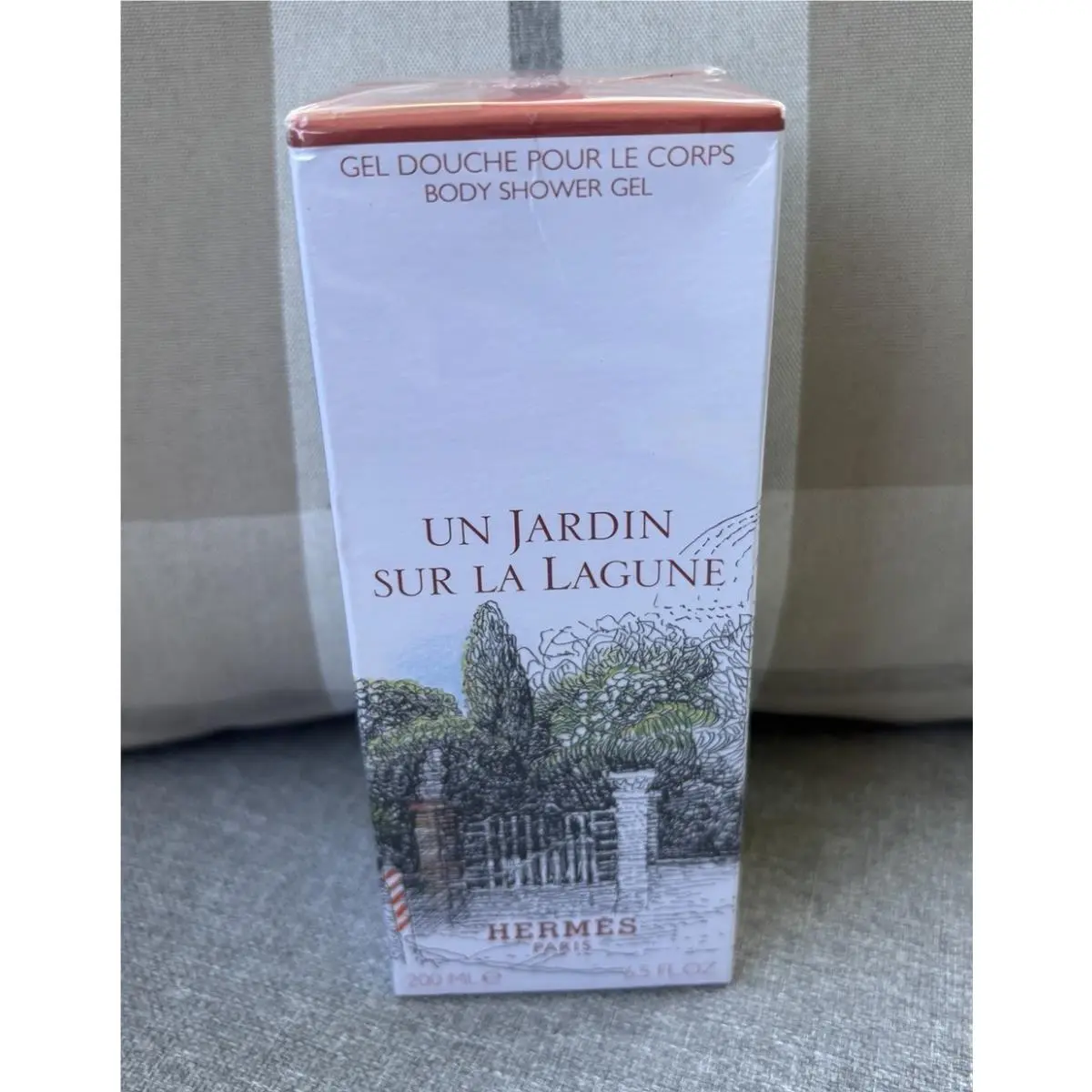 Un Jardin Sur La Lagune Body Lotion 6.5oz/200ml by Hermes