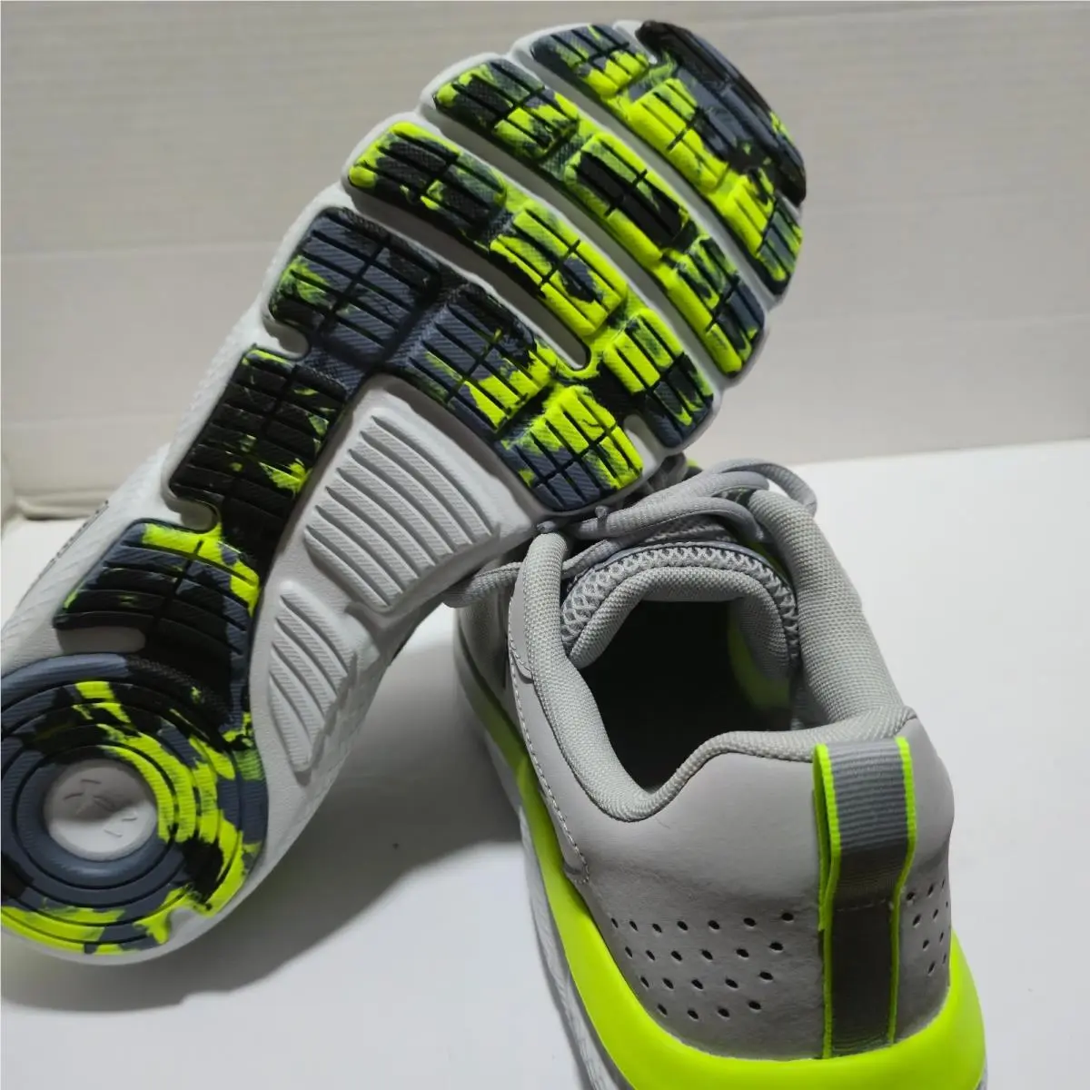 Under Armour shoes - Under Armour Charged Assert 9 - 3024852-102 - Gray 2