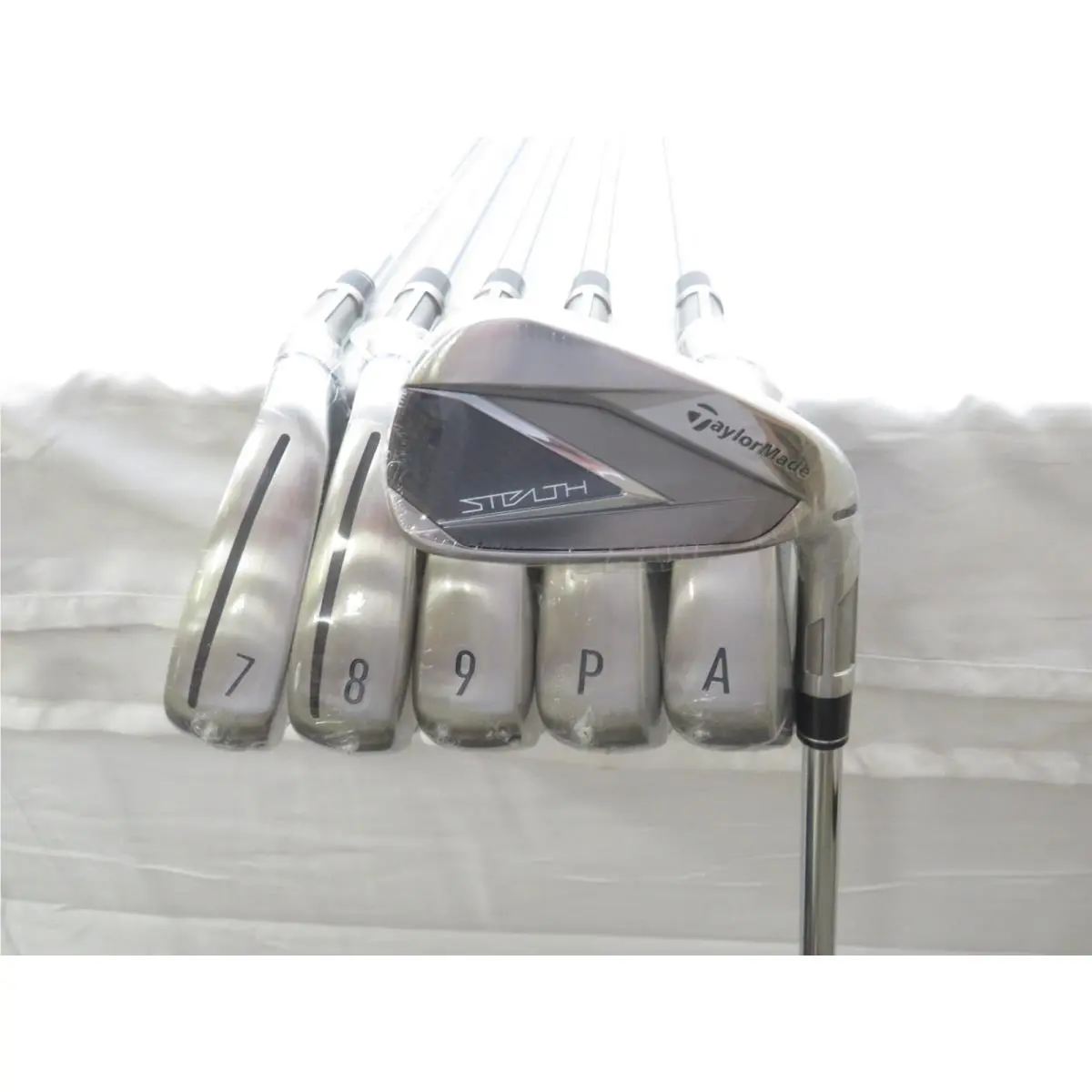 Taylormade Stealth Iron Set 6-PW AW Kbs Max MT 85g Stiff Flex Steel