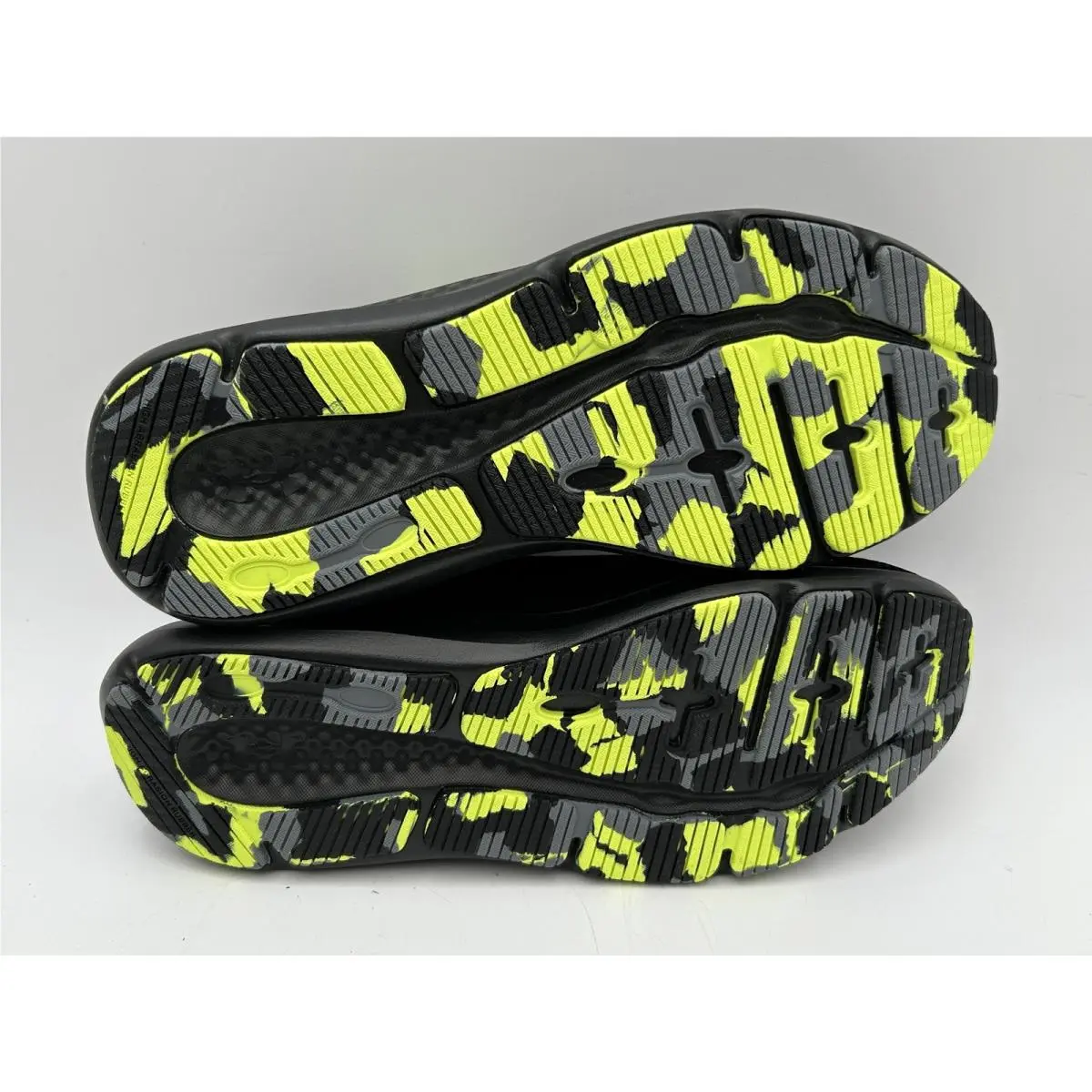 Under Armour shoes - UA Charged Surge 4 - Charged Surge - Black/Neon 2